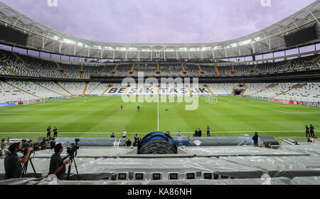 Istanbul, Türkei. 25 Sep, 2017. Leipziger Spieler nehmen im letzten Training Session in der Vodafone Arena in Istanbul, Türkei, 25. September 2017. RB Leipzig spielt gegen Besiktas Istanbul in der Champions League gruppenphase am 26. September 2017. Kredite: Jan Woitas/dpa-Zentralbild/dpa/Alamy leben Nachrichten Stockfoto