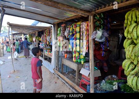 Coz's Bazar, Bangladesch. 25 Sep, 2017. Das tägliche Leben der muslimischen Rohingyas an Thangakhali camp in Ukihya, Coz's Bazar, Bangladesch. Credit: SK Hasan Ali/Alamy leben Nachrichten Stockfoto