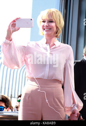 New York, NY, USA. 25 Sep, 2017. Anne Heche am Empire State Building Förderung der neuen NBC-Show "Die Mutigen" in New York City am 25. September 2017. Credit: Rw/Medien Punch/Alamy leben Nachrichten Stockfoto