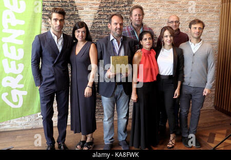 San Sebastian, Spanien. 26 Sep, 2017. Modell Jon Kortajarena bei Greenpeace Auszeichnung während der 65Th San Sebastian Film Festival in San Sebastian, Spanien, am Dienstag, dem 26. September 2017. Credit: Gtres Información más Comuniación auf Linie, S.L./Alamy leben Nachrichten Stockfoto