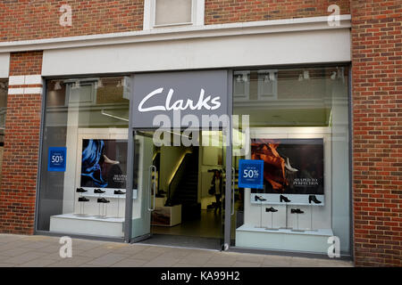 Clarks retail Shoe Shop in Stadt Canterbury Kent uk september 2017 Stockfoto