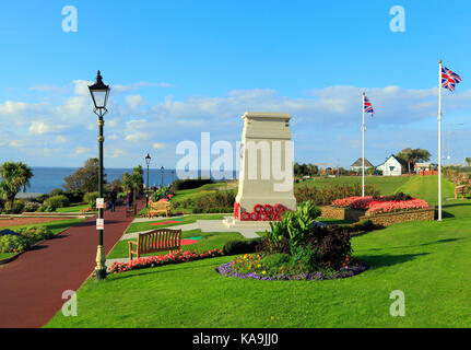 Kriegerdenkmal, Tag der Erinnerung, Gedenkstätten, Union Jack Flagge, Fahnen, Mohn, 1914-1918, Weltkrieg 1, Weltkrieg, Esplanade Gardens, Hunstanton Stockfoto