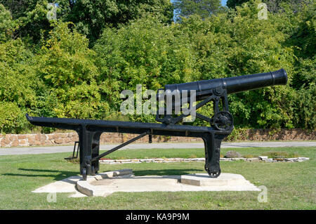 Britische Kanone aus dem 19. Jahrhundert mit Recoil Schlitten an der Stewart Museum oder Musee Stewart im Parc Jean-Drapeau Park, St. Helen's Island Montreal, Que Stockfoto