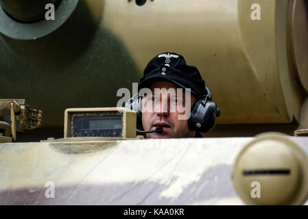 Gryfino, Polen, 23. September 2017: historische Rekonstruktion der Schlacht um Arnheim, deutscher Panzer Operator. Stockfoto