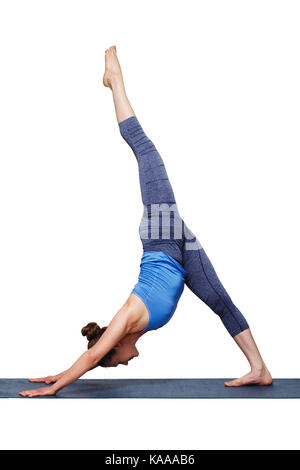 Frau tun Hatha Yoga Eka Pada adhomukha svanasana Stockfoto