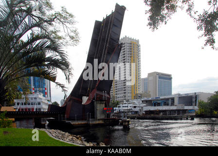 Gleise auf dem Anheben Brücke über New River, Fort Lauderdale, Florida, USA Stockfoto