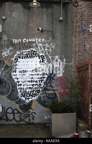 BROOKLYN, NEW YORK, USA - MÄRZ 2017 - Graffiti mit der Abraham Lincoln Gesicht in der it Stockfoto
