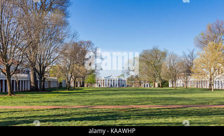 Alten cabell Halle und die Pavillons auf der Wiese an der Universität von Virginia in Charlottesville, Virginia. Stockfoto