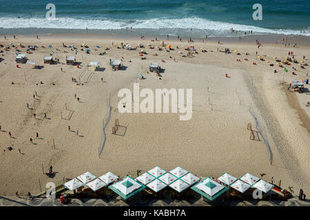 Alfresco Restaurant neben der Copacabana, Rio de Janeiro, Brasilien, Südamerika Stockfoto