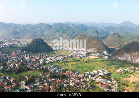 Spektakuläre Aussicht an Heaven's Gate, Quan Ba, Nordvietnam. Stockfoto