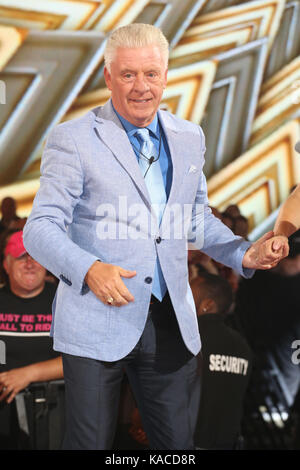 Celebrity Big Brother Finale 2017 im Big Brother Haus mit: Derek Acorah Wo: in Borehamwood, Großbritannien Wann: 25. Aug. 2017 Credit: Lia Toby/WENN.com gehalten Stockfoto