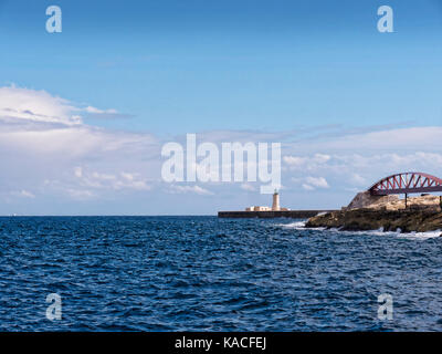 Bootsfahrt rund um den Grand Harbour in Valleta, Malta Stockfoto