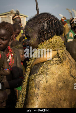 Kuh Opfer während Dassanech Stolz Ox Feier, Salheng, Turkana County, Omorate, Äthiopien Stockfoto