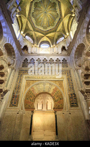 Cordoba, Spanien - 30. Juni 2017: Die Moschee - die Kathedrale von Cordoba ist das wichtigste Denkmal der Alle westlichen islamischen Welt. maurischen Tor. Stockfoto