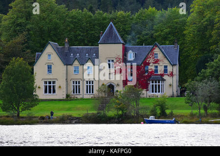 Das Glenfinnan Monument an der Spitze von Loch Shiel, Lochaber, Highland, Schottland. Stockfoto