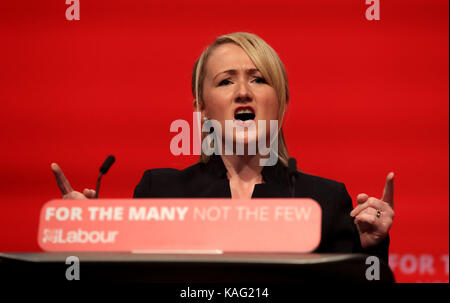 Rebecca Long-Bailey, Schatten der Staatssekretär für Wirtschaft, Energie und industrielle Strategie, die Labour Party jährliche Konferenz an der Brighton Centre, Brighton Adressierung. Stockfoto