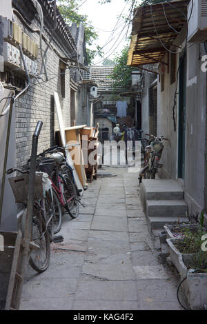 Hutong Gasse an beilouguxiang in Peking Stockfoto