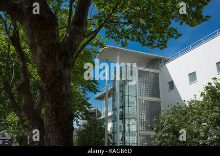 Vucherens Robarts Learning Resource Center (LRC) Bibliothek der Liverpool John Moores University, Liverpool, Großbritannien - 24 April 2014 Stockfoto