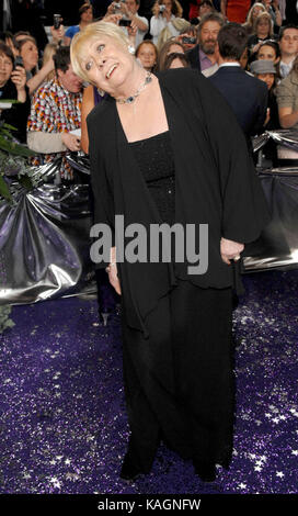 Foto muss gutgeschrieben werden ©Alpha Press 069128 03/05/2008 Liz Dawn British Soap Awards BBC TV Center London Stockfoto