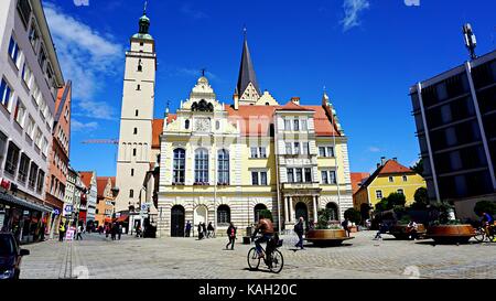 Rathaus und Wirtschaft Gebäude am Marktplatz in Ingolstadt, Deutschland Stockfoto