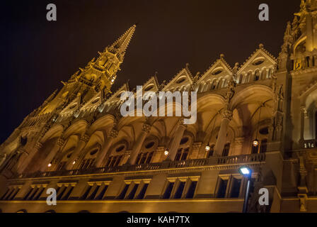 Ungarischen Parlament in Budapest, Nacht Foto Stockfoto