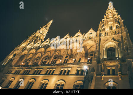 Budapest, Ungarn - Januar 01, 2017: ungarischen Parlament in Budapest, Nacht Foto Stockfoto