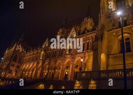 Ungarischen Parlament in Budapest, Nacht Foto Stockfoto