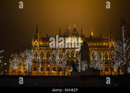 Ungarischen Parlament in Budapest, Nacht Foto Stockfoto