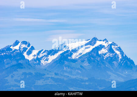 Blick auf Säntis Mountain, Schweizer Alpen, Schweiz, wie vom Pfänder Mountain in Österreich gesehen. Stockfoto