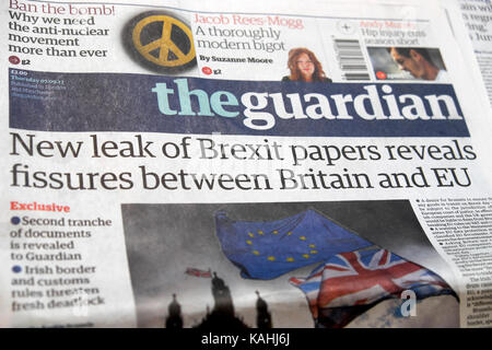 Guardian Schlagzeile "Neue Leck des Brexit Papiere zeigt Risse zwischen Großbritannien und der EU 2017 Stockfoto