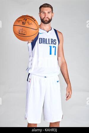 September 25, 2017: Dallas Mavericks Jeff Whitey #17 stellt während der Dallas Mavericks Medien Tag im American Airlines Center in Dallas, TX statt Stockfoto