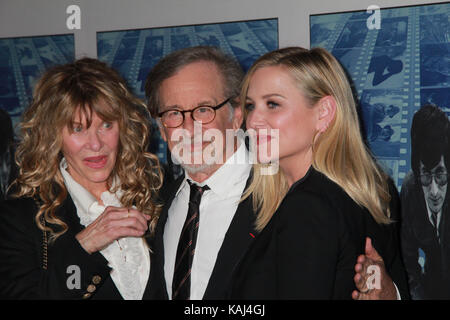 Los Angeles, USA. 26 Sep, 2017. Kate Capshaw, Steven Spielberg, Jessica capshaw 09/26/2017 Los Angeles Premiere von hbo's Dokumentarfilm pielberg' bei Paramount Studios in Hollywood, ca Credit: Cronos/alamy leben Nachrichten Stockfoto