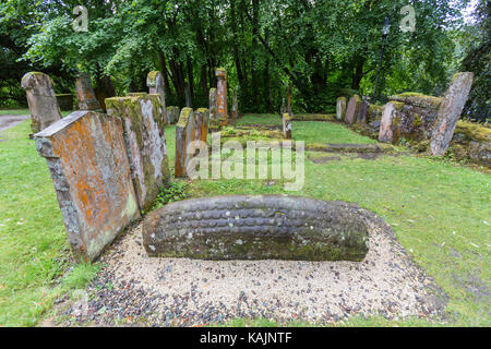 Ancestral Viking Stone, Luss Parish Church, Luss, am Westufer des Loch Lomond, Argyll & Bute, Schottland, Großbritannien Stockfoto