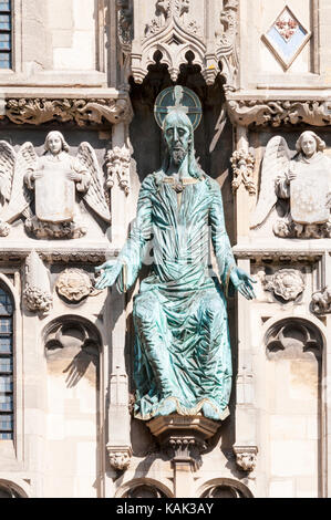 Statue auf Christus Kirche Tor, Canterbury Stockfoto