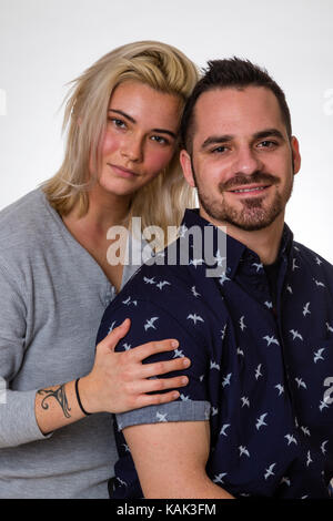 Attraktive Junge amerikanische Paar in den 20er Stockfoto