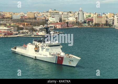 Das Patrouillenboot James dient als Befehl und Kontrolle Plattform in San Juan, Puerto Rico, Sept. 25, 2017. Stockfoto