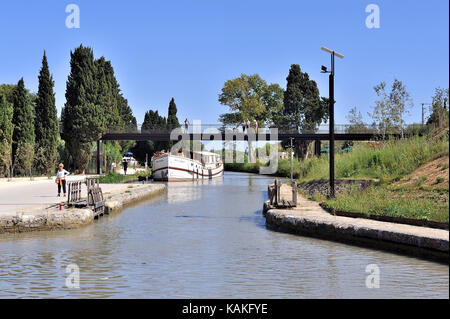 Eine Sperre bei fonserannes am Canal du Midi in der Nähe von Béziers Stockfoto