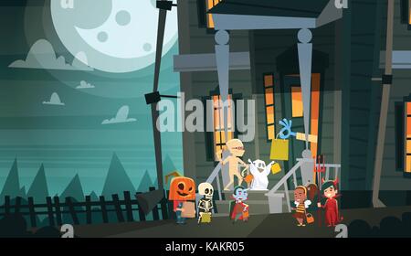 Kinder tragen Monster Kostüme zu Fuß zum Haus Candy Tricks oder Behandeln Happy Halloween Banner Urlaub Konzept Stock Vektor