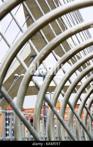 Konstruktive Prozesse einer Brücke. Stockfoto