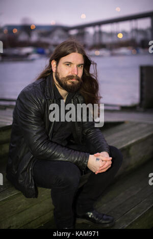 Der norwegische Sänger, Songwriter und Musiker Erlend Hjelvik ist als Leadsänger der norwegischen Black Metal- und Heavy Metal-Band Kvelertak bekannt. Norwegen, 07/01 2014. Stockfoto