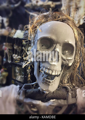 Geist Halloween ist eine Spezialität der Pop-Up-Store auf der Fifth Avenue, New York, USA Stockfoto