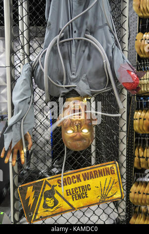 Geist Halloween ist eine Spezialität der Pop-Up-Store auf der Fifth Avenue, New York, USA Stockfoto
