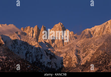 Sonnenaufgang auf dem Mount Whitney, der höchste Punkt in den unteren 48 Staaten der USA Stockfoto