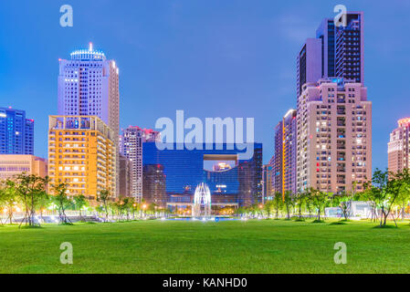 TAICHUNG, TAIWAN - 17. Juli: Das ist die Taichung city council Gebäude im Zentrum mit luxuriösen high rise apartment Gebäuden und Bürogebäuden ne Stockfoto