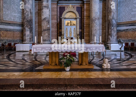 Innenansicht der Päpstlichen Basilika St. Paul vor den Mauern Stockfoto