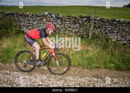 Mitfahrer in der 3 Gipfel cyclocross, Yorkshire, Großbritannien. Stockfoto