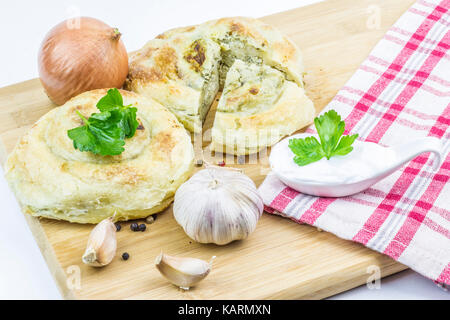 Käse burek/sirnica Zusammensetzung Stockfoto