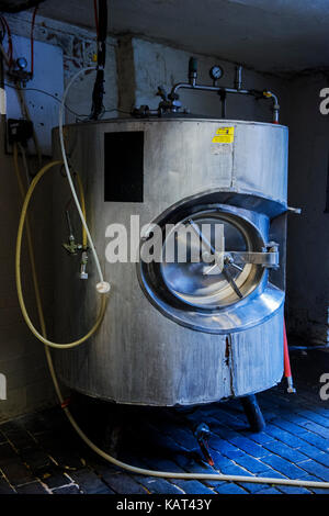 Batemans Brauerei hat einen sehr guten Ruf für ausgezeichnete Handwerk Bier gewonnen. Die Bilder wurden mit Erlaubnis während einer geführten Tour genommen. Stockfoto