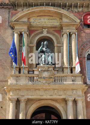 Palazzo d'Accursio (Palazzo Comunale) auf der Piazza Maggiore, Bologna, Italien Stockfoto