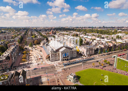 Amsterdam, Niederlande, 23. September 2017: Luftaufnahme der Konzerthalle Concertgebouw, ist ein Welt-berühmten neoklassizistischen Gebäude, gelegen auf Concertgebouwp Stockfoto